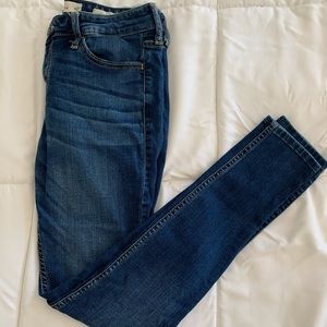 Hollister skinny jeans